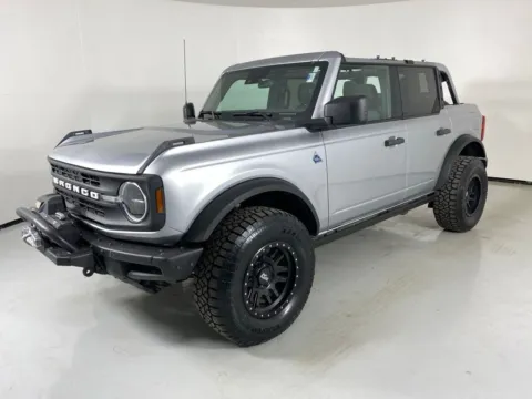Another view of 2022 Ford Bronco Black Diamond for sale in Blue Springs, MO at MAG Auto - Munsterman Automotive Group