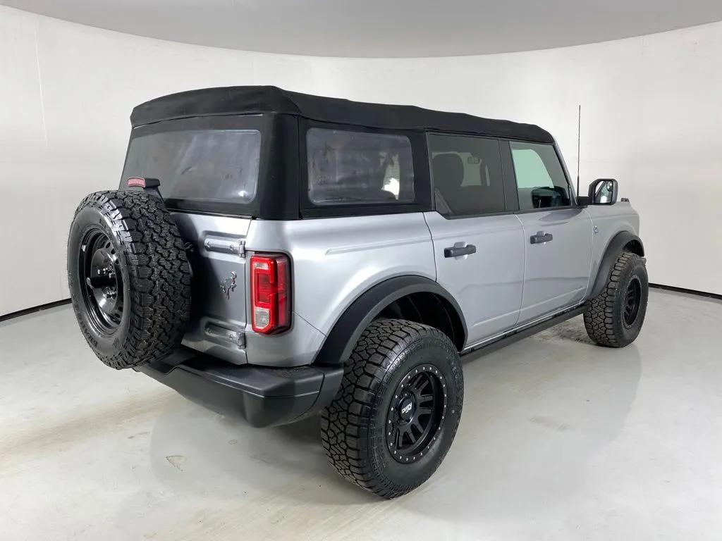 Ford Bronco photo 49