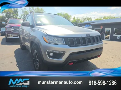Silver 2019 Jeep Compass Trailhawk for sale in Blue Springs, MO