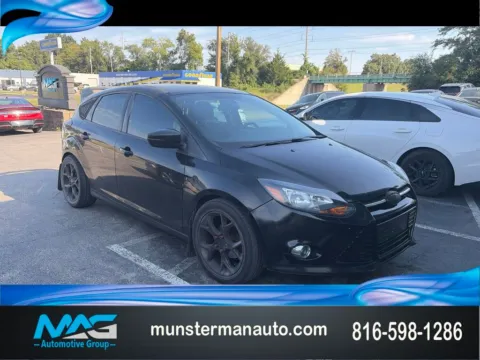 Black 2014 Ford Focus SE for sale in Blue Springs, MO