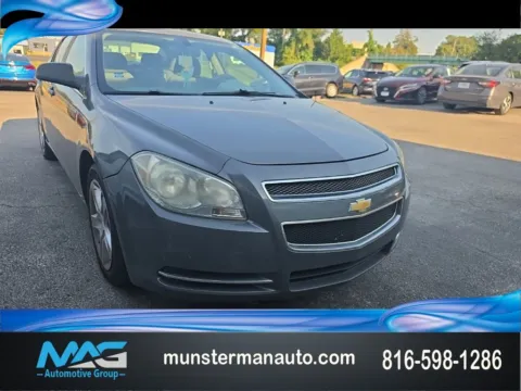 Gray 2009 Chevrolet Malibu LS for sale in Blue Springs, MO