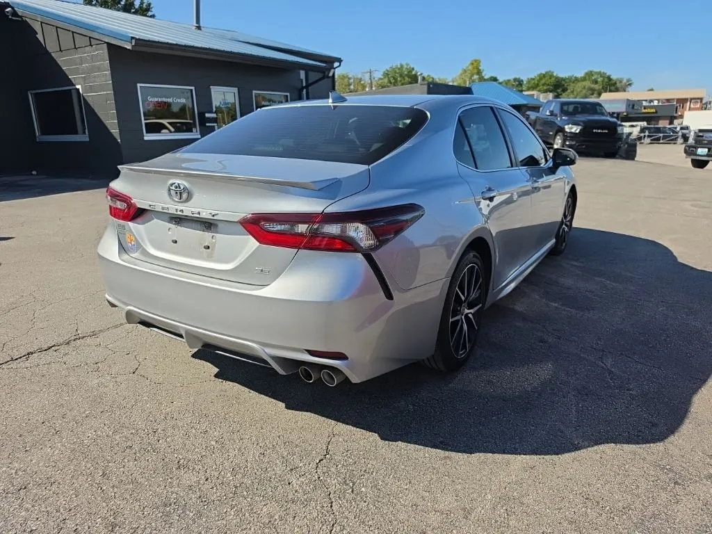 Toyota Camry photo 4