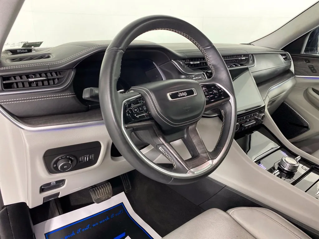 Jeep Grand Cherokee L photo 12