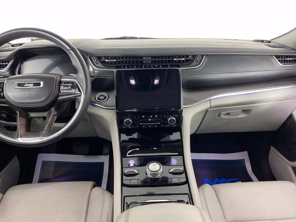 Jeep Grand Cherokee L photo 36