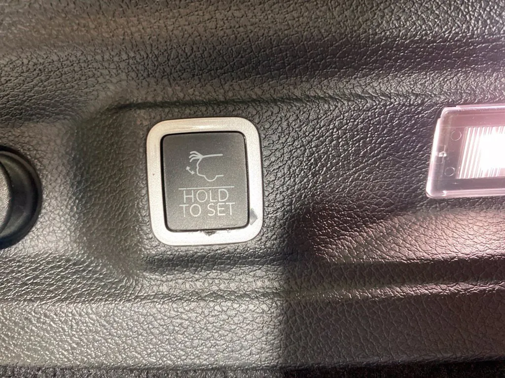 Jeep Grand Cherokee L photo 40