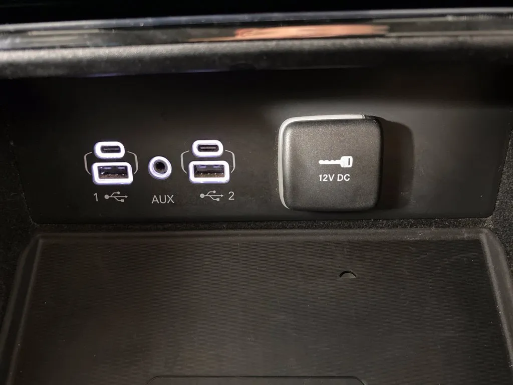 Jeep Grand Cherokee L photo 27