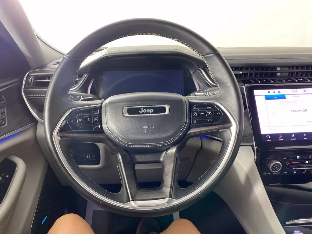 Jeep Grand Cherokee L photo 32