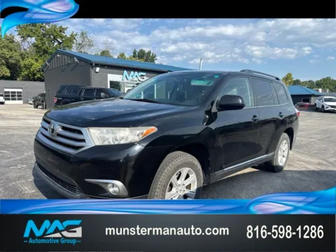 Black 2012 Toyota Highlander for sale in Blue Springs, MO