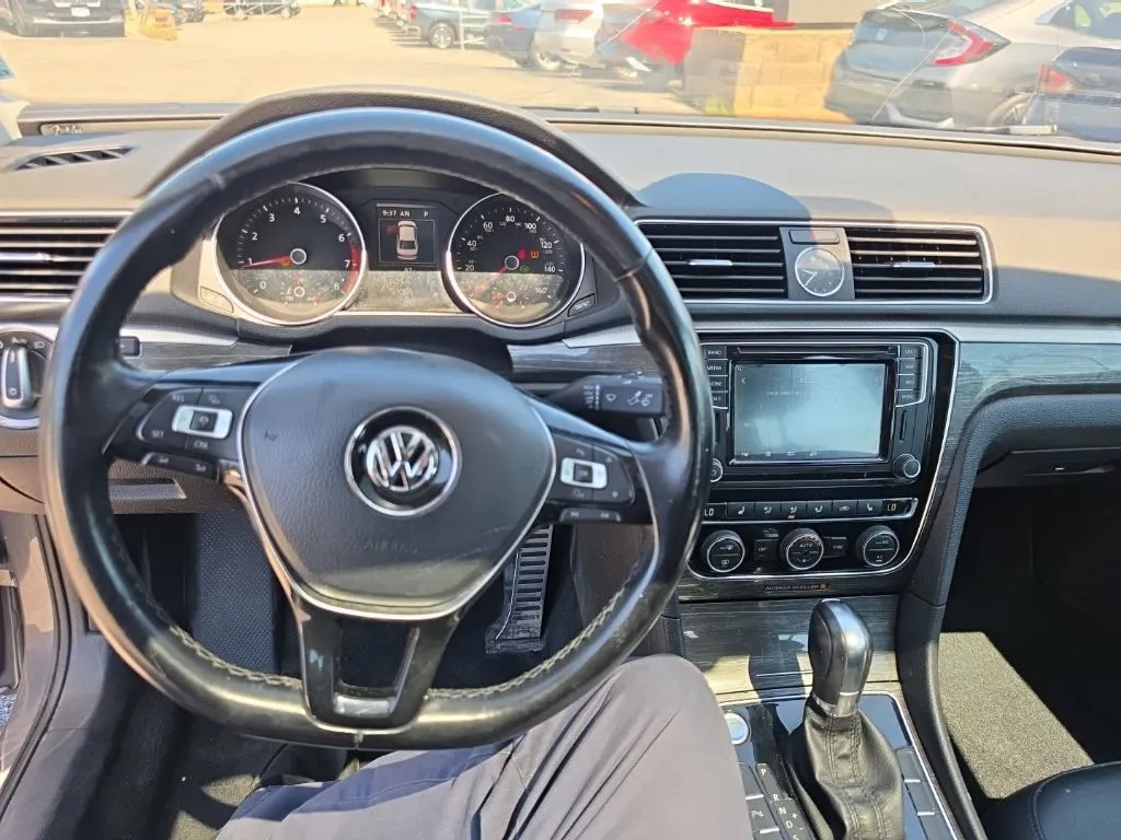 Volkswagen Passat photo 6