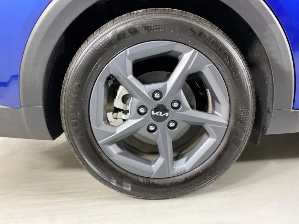 Kia K4 photo 9