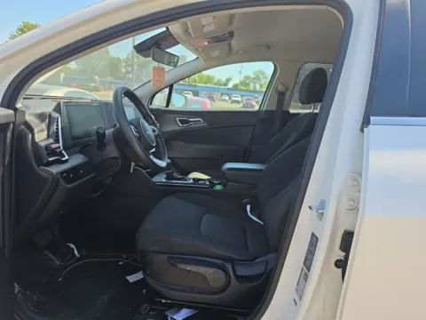 More photos of 2023 Kia Sportage LX at MAG Auto - Munsterman Automotive Group, MO
