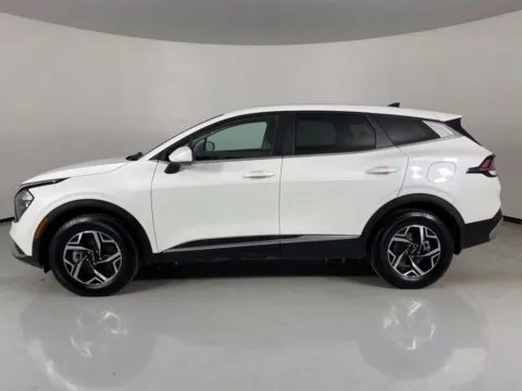 More photos of 2023 Kia Sportage LX at MAG Auto - Munsterman Automotive Group, MO