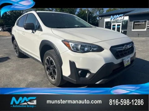 White 2023 Subaru Crosstrek for sale in Blue Springs, MO