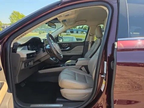 More photos of 2021 Lincoln Corsair Standard at MAG Auto - Munsterman Automotive Group, MO