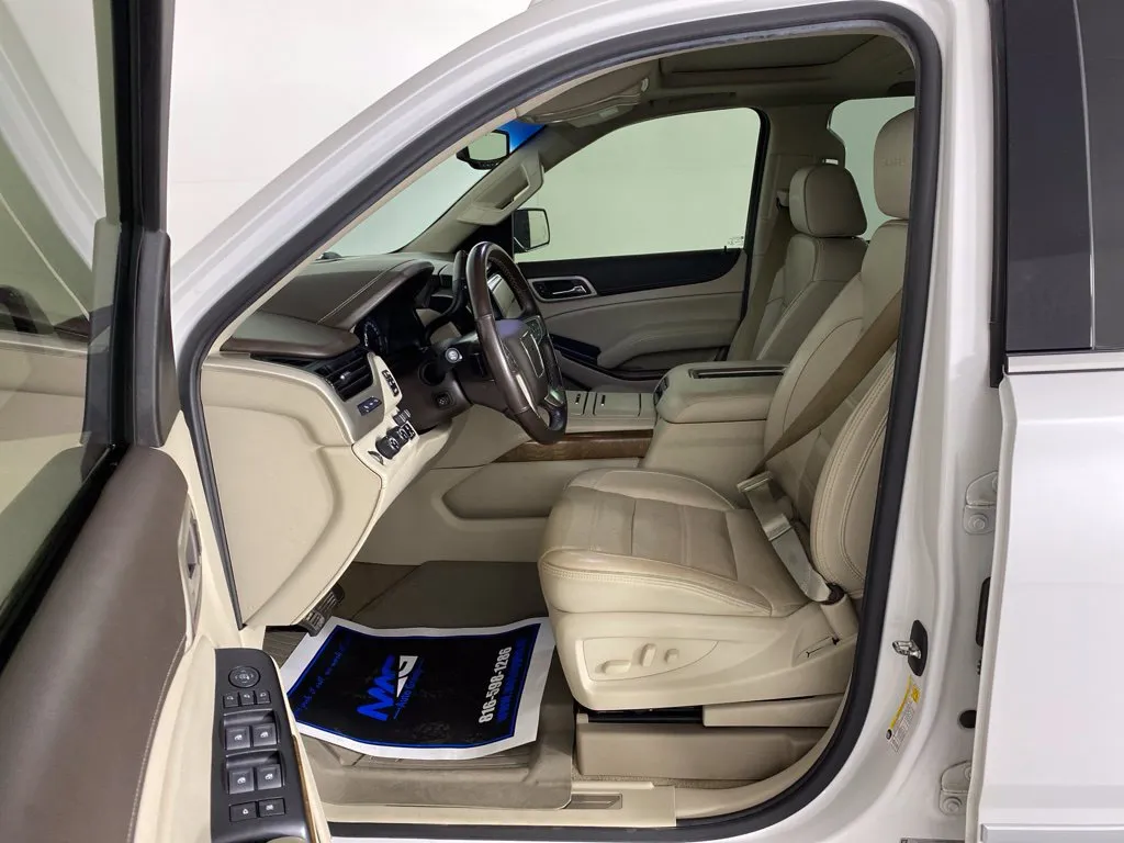 GMC Yukon photo 14