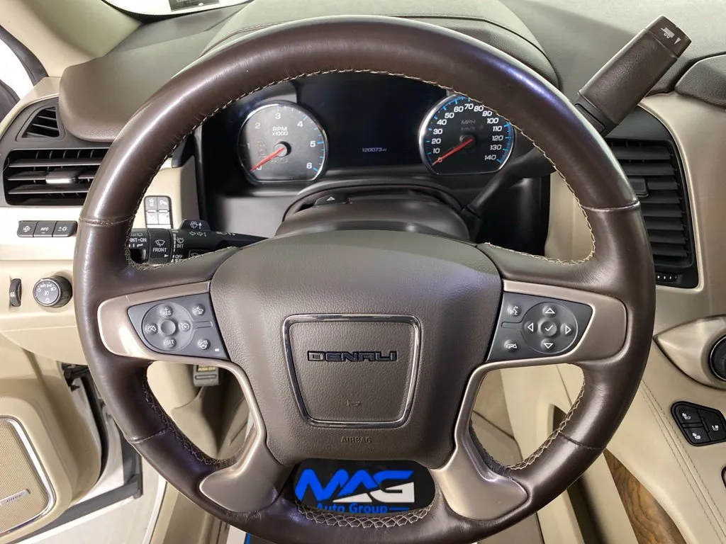 GMC Yukon photo 37
