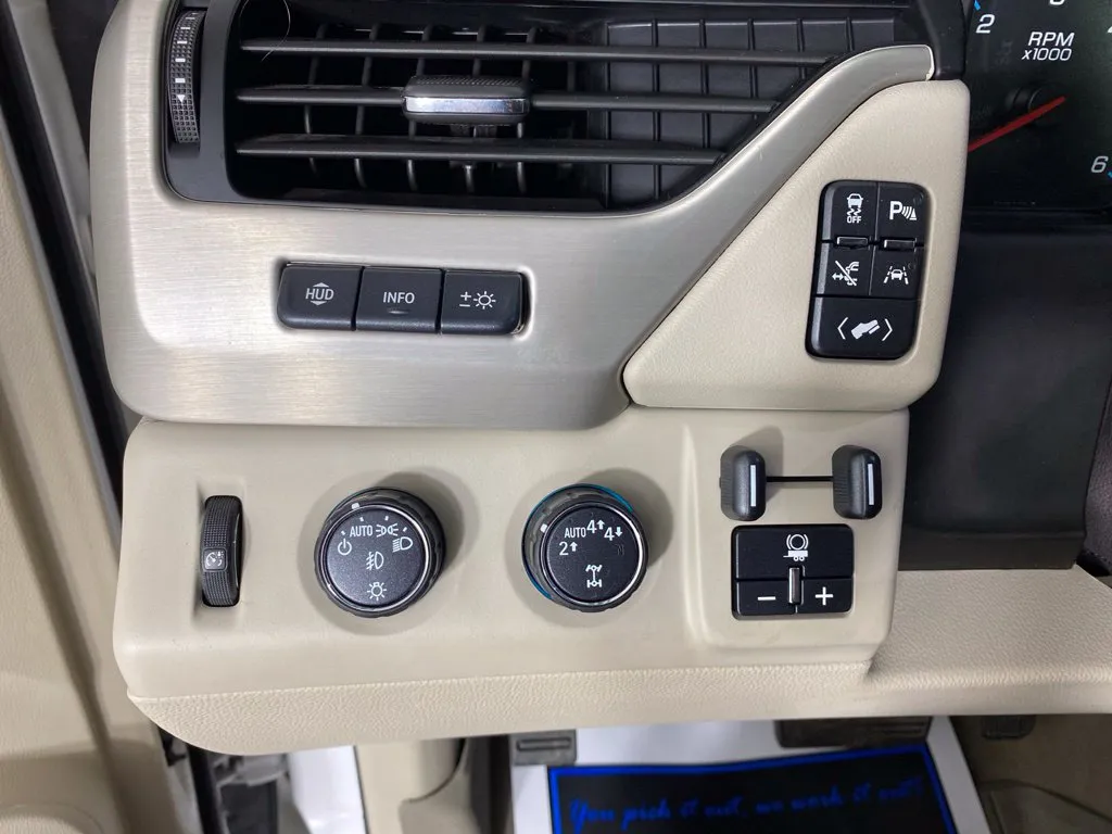 GMC Yukon photo 32