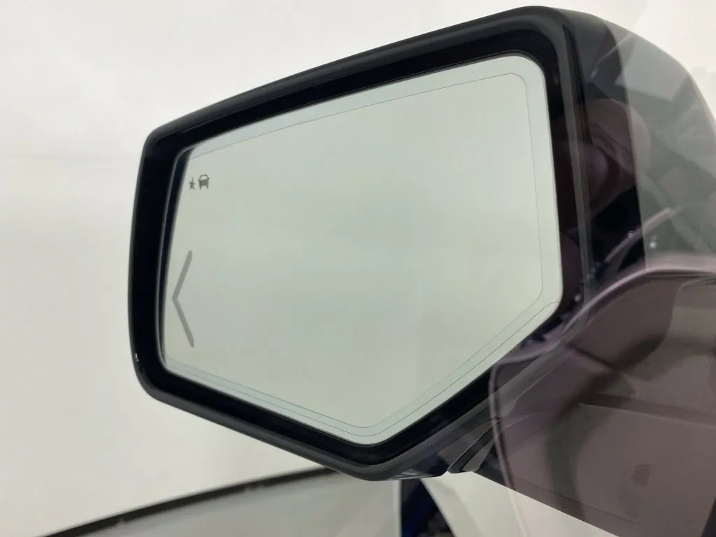 GMC Yukon photo 11
