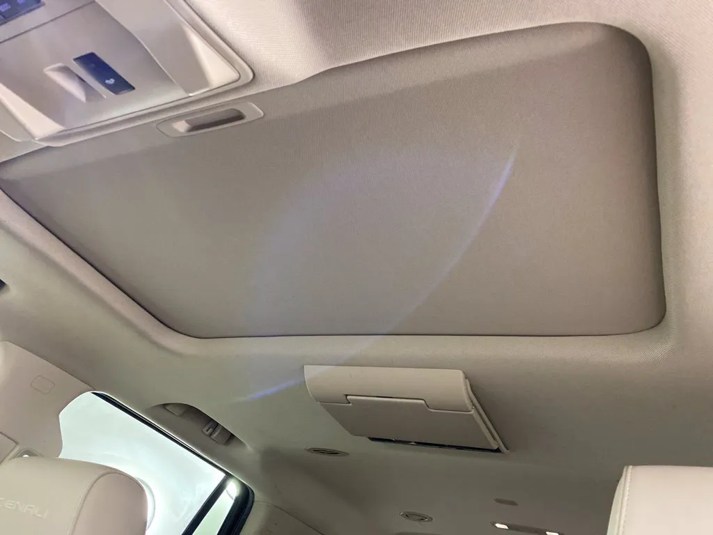 GMC Yukon photo 13