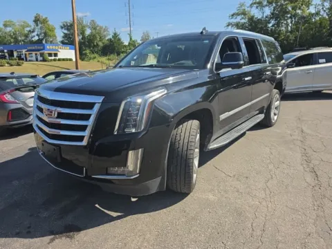 Photos of 2020 Cadillac Escalade ESV Luxury for sale in Blue Springs, MO at MAG Auto - Munsterman Automotive Group