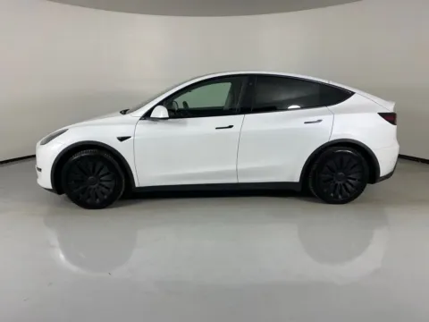 More photos of 2021 Tesla Model Y Long Range at MAG Auto - Munsterman Automotive Group, MO