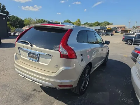 More photos of 2017 Volvo XC60 T6 Dynamic at MAG Auto - Munsterman Automotive Group, MO