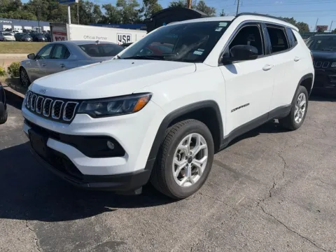 Photos of 2025 Jeep Compass Latitude for sale in Blue Springs, MO at MAG Auto - Munsterman Automotive Group