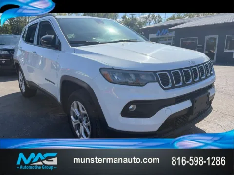 White 2025 Jeep Compass Latitude for sale in Blue Springs, MO