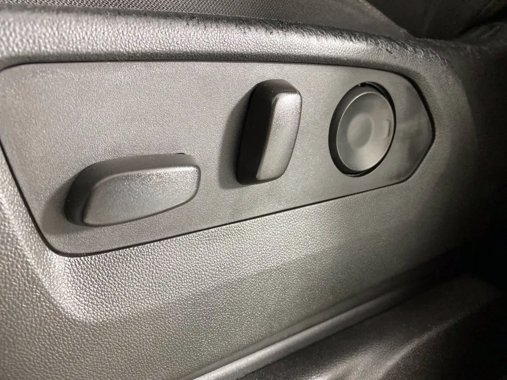 GMC Yukon photo 15