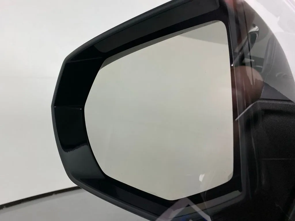 GMC Yukon photo 11