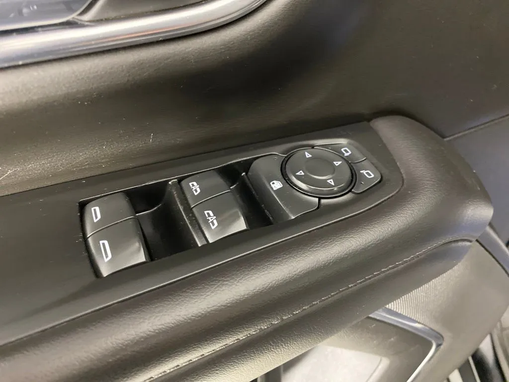 GMC Yukon photo 17