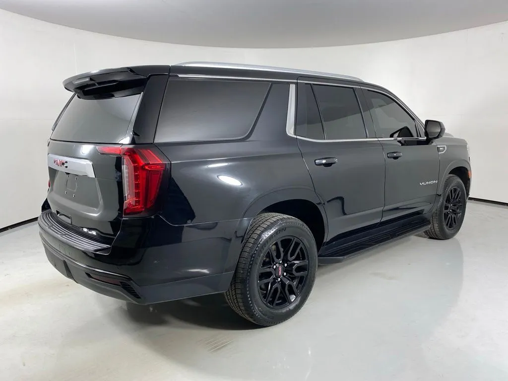 GMC Yukon photo 7