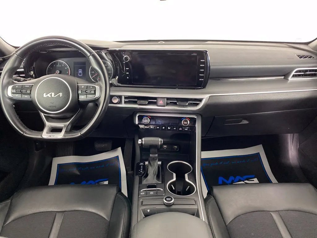 Kia K5 photo 32