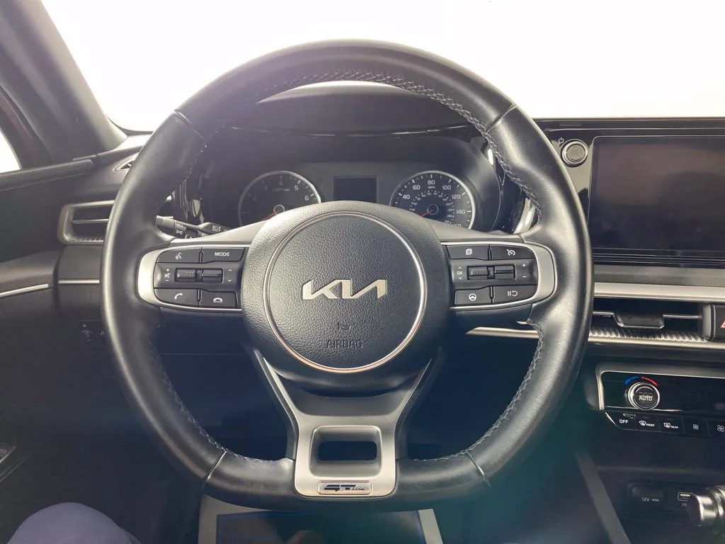 Kia K5 photo 28