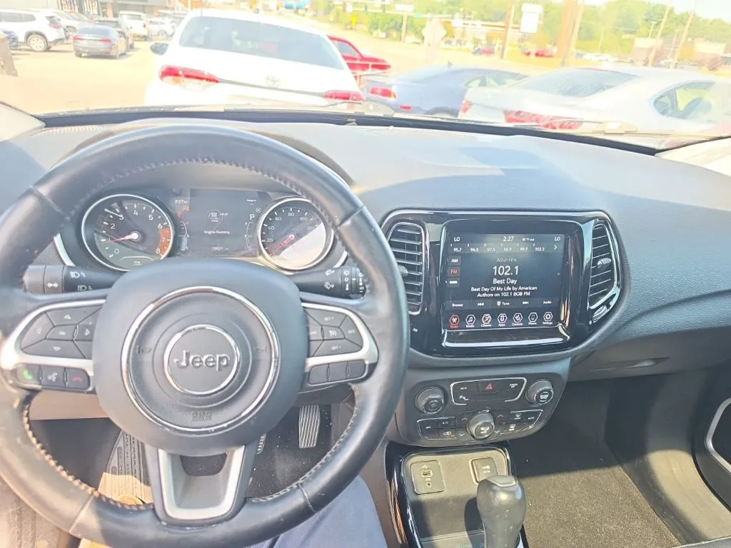 Jeep Compass photo 6