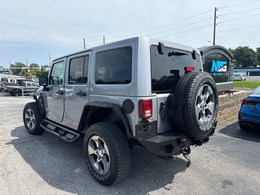 Jeep Wrangler JK photo 3