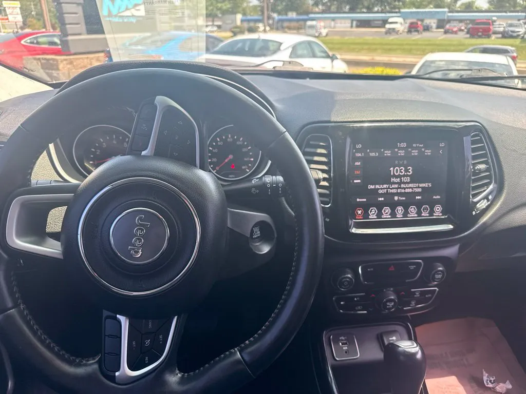 Jeep Compass photo 5