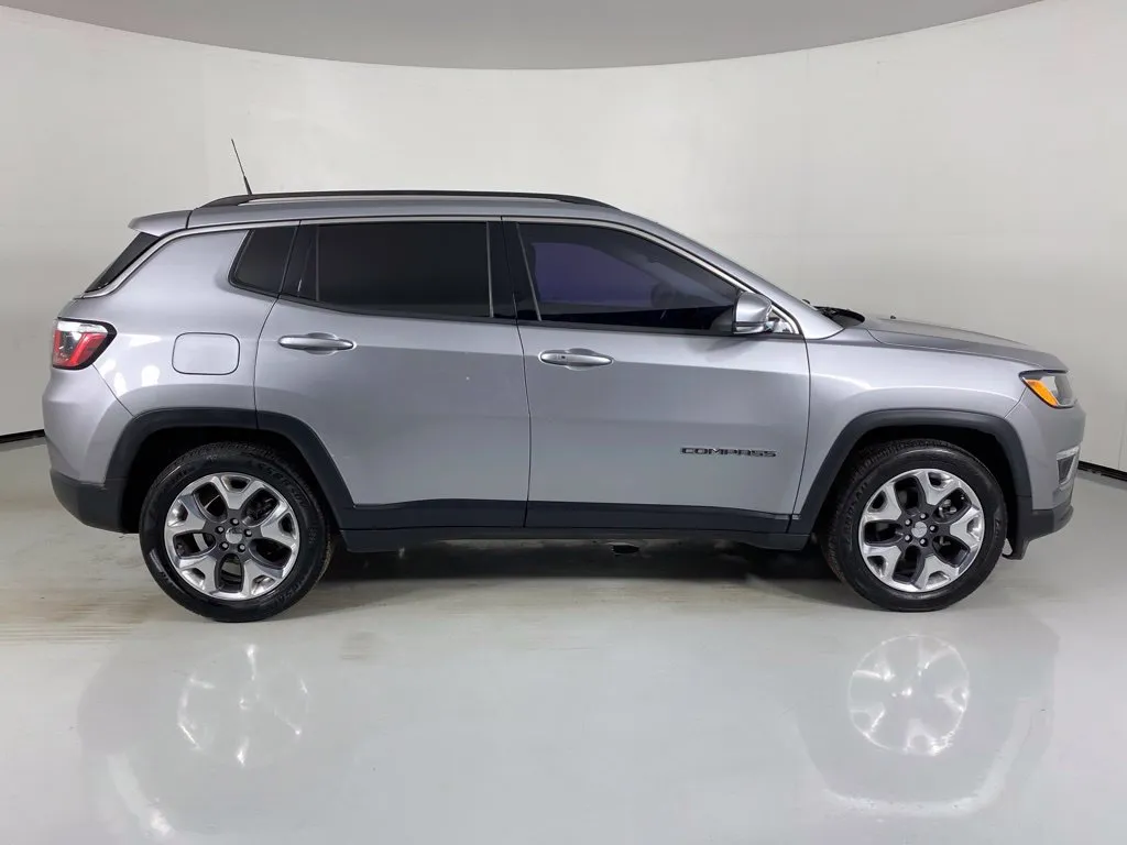 Jeep Compass photo 13