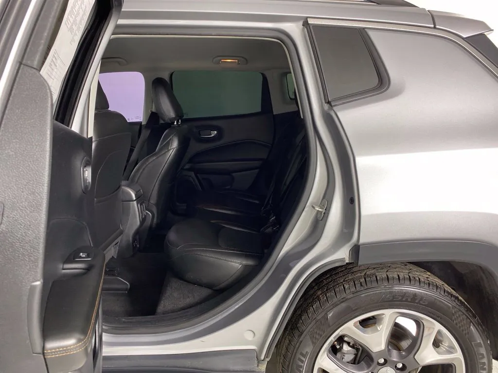 Jeep Compass photo 36