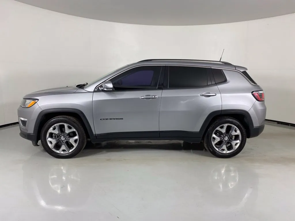 Jeep Compass photo 9