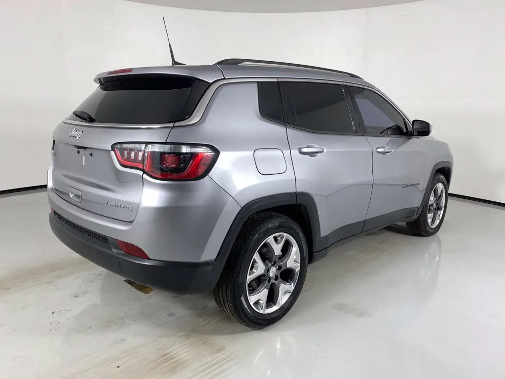 Jeep Compass photo 12