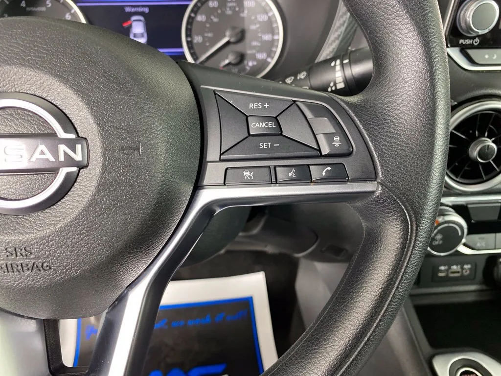 Nissan Sentra photo 28