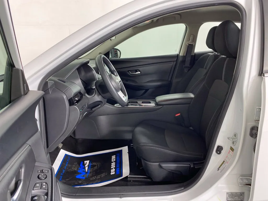 Nissan Sentra photo 13