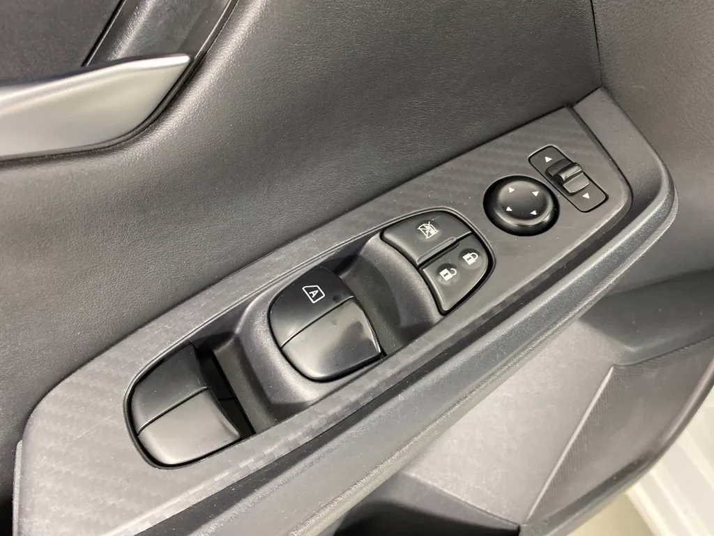 Nissan Sentra photo 16