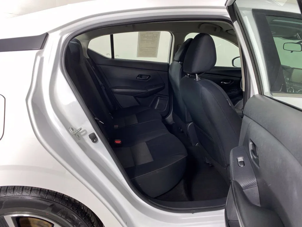 Nissan Sentra photo 41