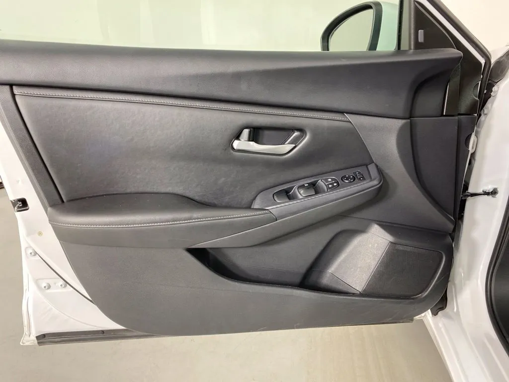 Nissan Sentra photo 15