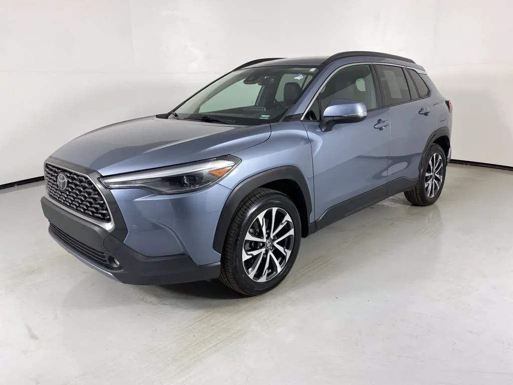 Toyota Corolla Cross photo 3