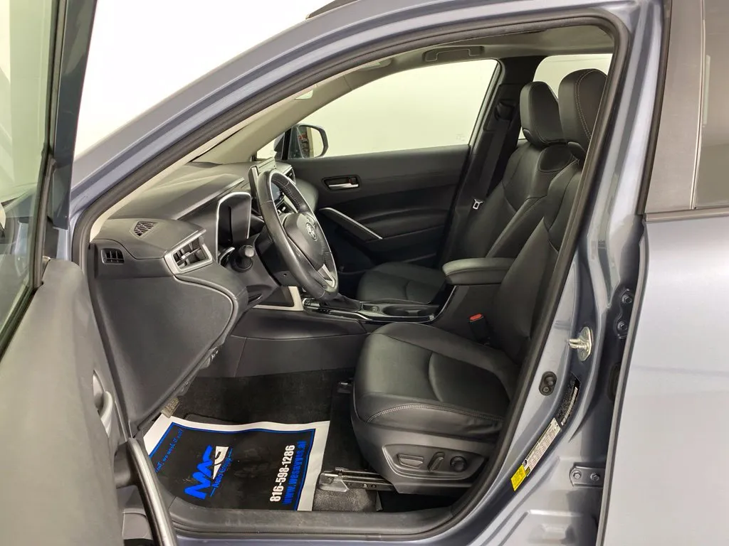 Toyota Corolla Cross photo 13