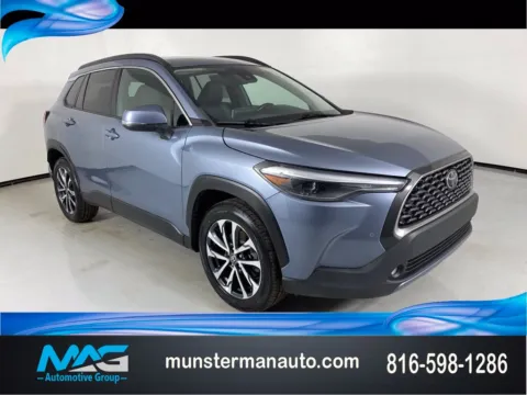 Gray 2022 Toyota Corolla Cross XLE for sale in Blue Springs, MO