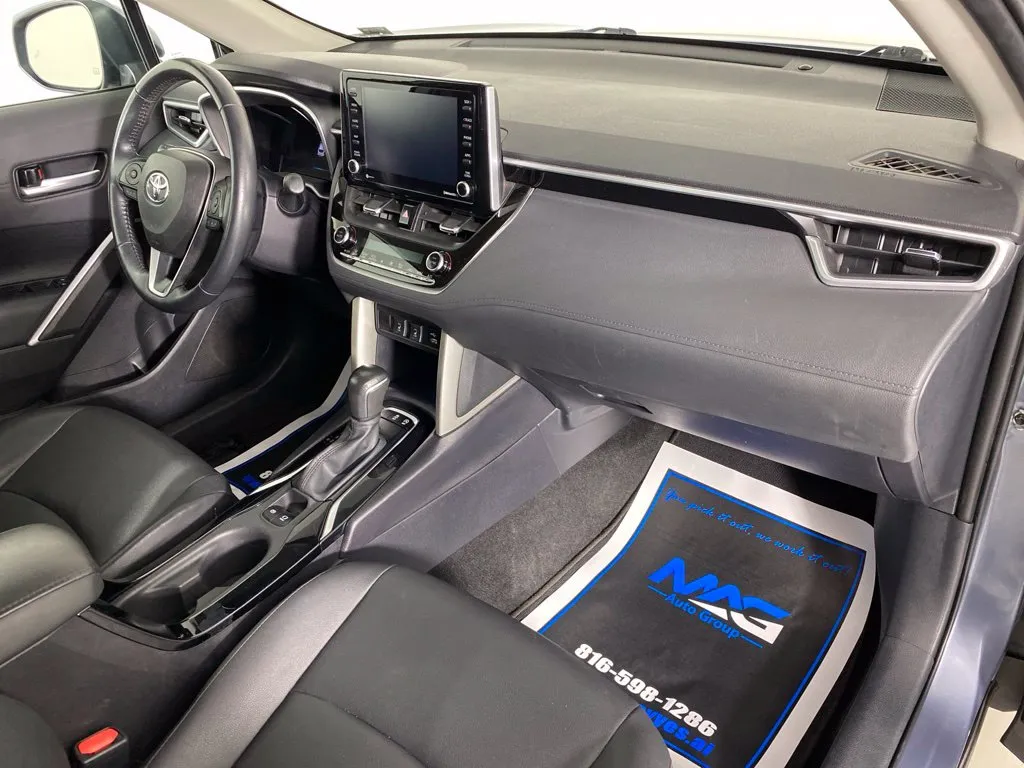 Toyota Corolla Cross photo 46